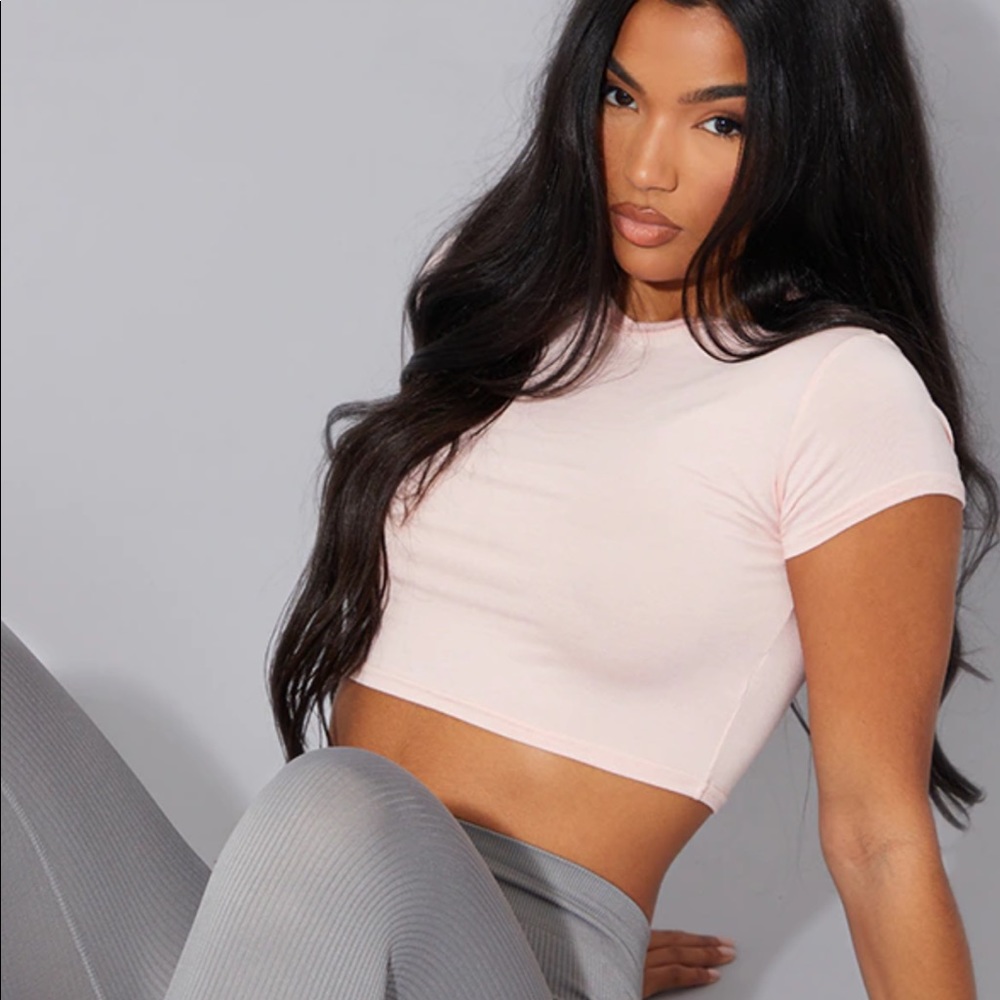 Nude/Pink PrettyLittleThings Basic Short Sleeve Crop Top